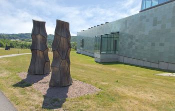 Mosaikpelare Konstverket Mosaikpelare av David Nash